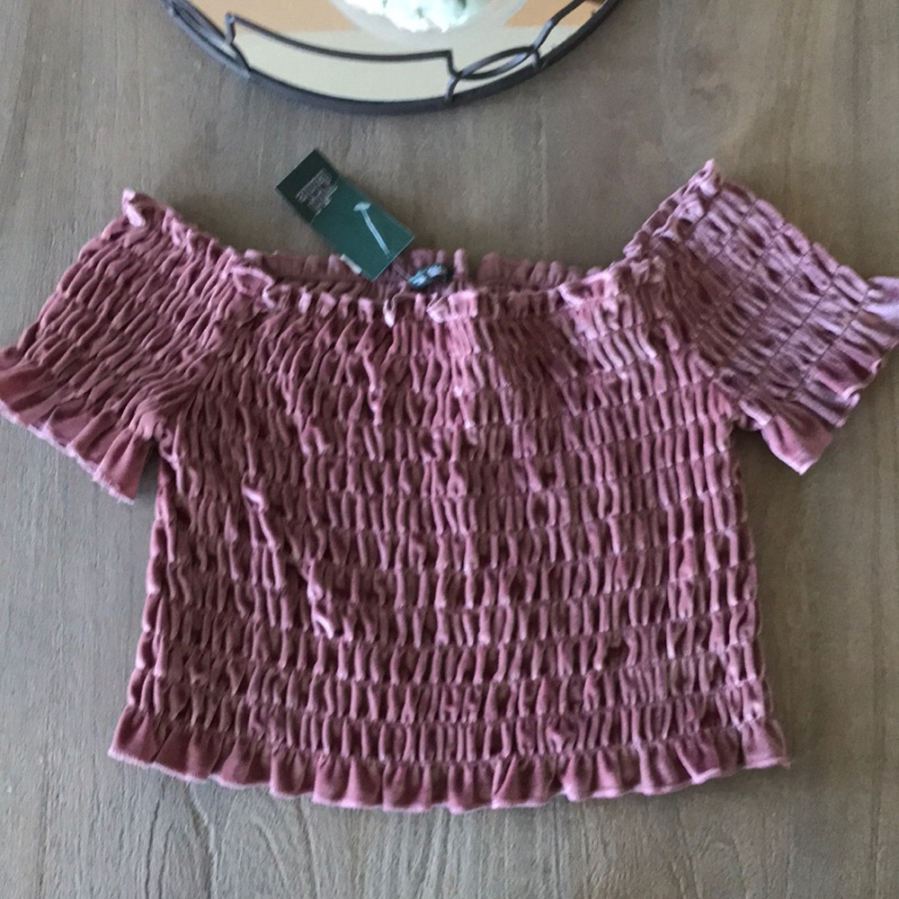 Wild Fable off the shoulder
